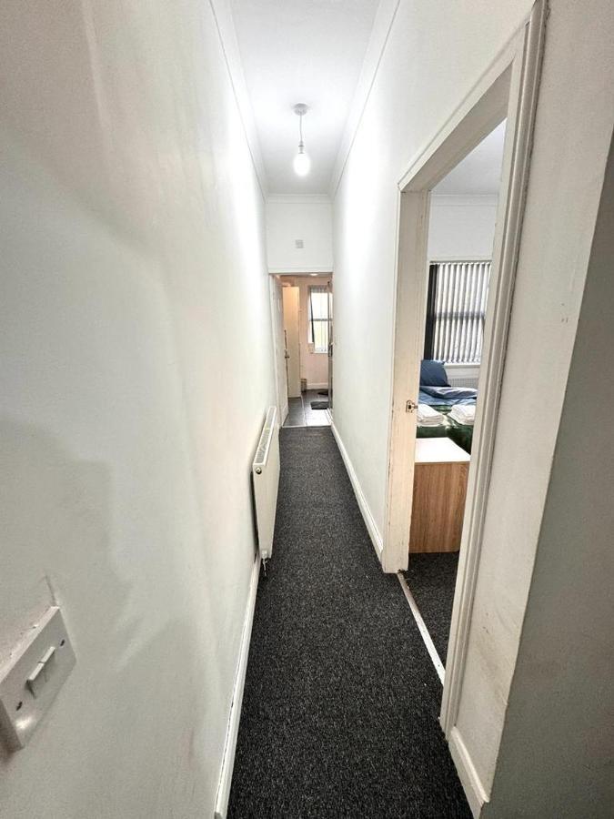Three Rose Manor At Warwick Road Near Birmingham Airport Otel Dış mekan fotoğraf
